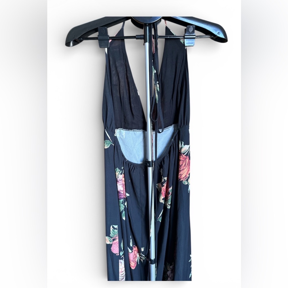 Showpo Designed in Australia Floral Maxi Halter Dress with Slit - Picture 5 of 8